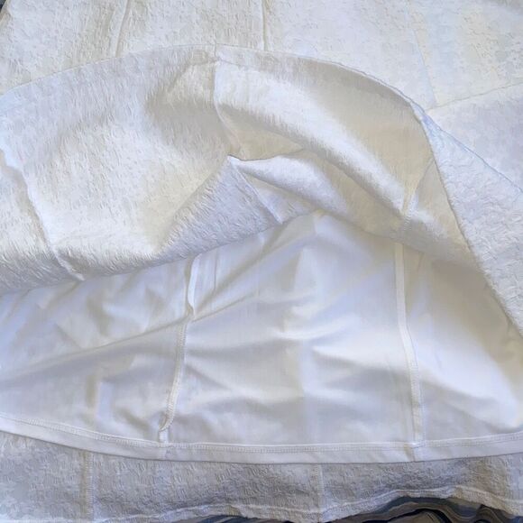 WHBM NWT White Matte Floral Knee-Length Dress Baptism Occasionwear Summer Sz 10 - Picture 4 of 7